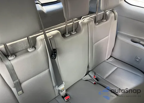 2019 Toyota Highlander Xle z USA, uszkodzony, nr VIN 5TDJZRFH2KS966670